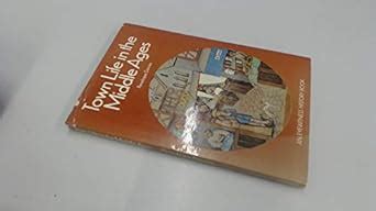 Town Life in the Middle Ages : Davies, P.: Amazon.in: Books