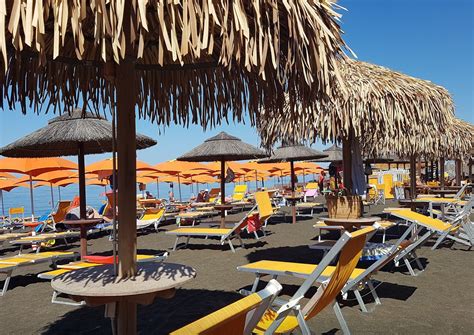 Malibu Beach Club - Ladispoli (RM) - prenotazione online | Spiagge.it