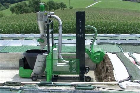 EuroTier: Kuhn selbstfahrender Futtermischwagen SPV Power | agrarheute.com