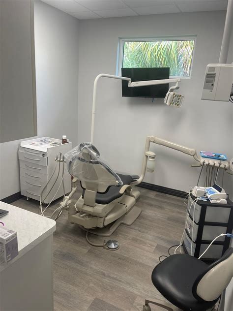 Tampa Smiles – Family Dentistry, Orthodontics & Implants