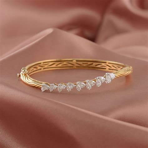 Fancy Heart Cut Diamond Bracelet - Shop Now for Stunning Jewelry ...