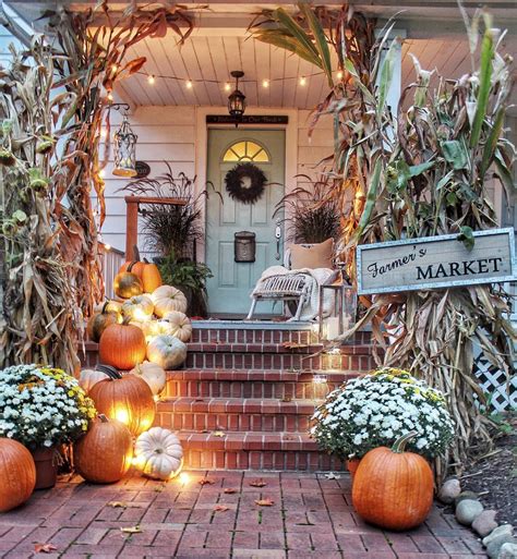 20 Beautiful Fall Front Door Decor Ideas - Wonder Forest