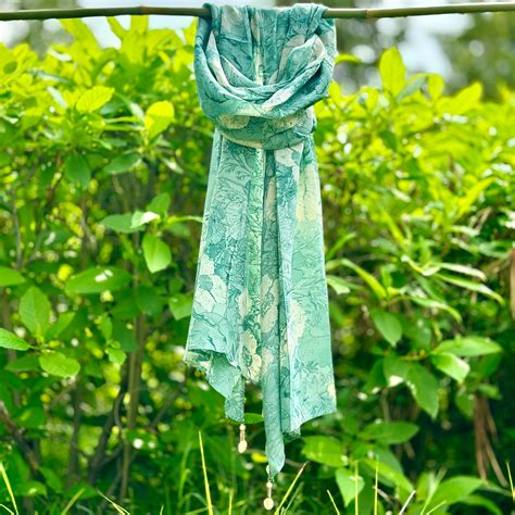 OMVAI Floral Vintage Flora Crepe Stole - Light Teal – OMVAI India