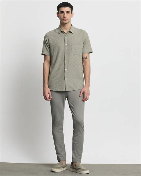 Buy Grey Textured Plain Slim Fit Casual Shirt Online at Muftijeans
