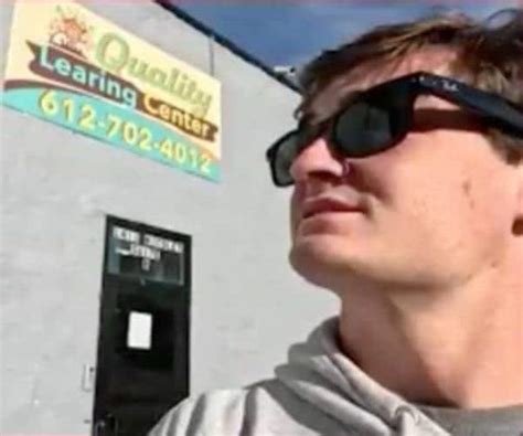 'Learing' Center Finally Fixes Misspelled Sign | Newsmax.com