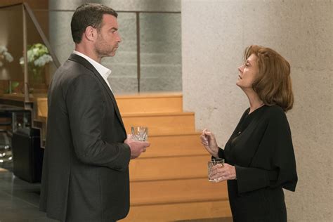 Ray Donovan Season 5 Review: Dark Comedic Elements Are Back - TV Guide