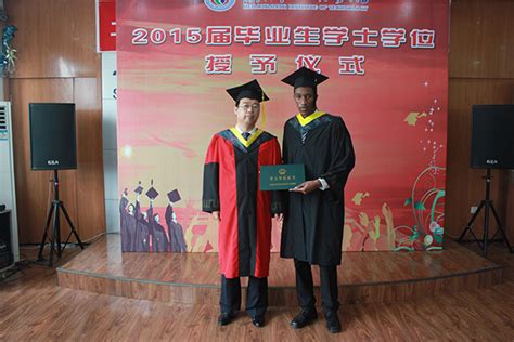 我校首届留学生迪亚洛获土木工程专业学士学位-黑龙江工程学院