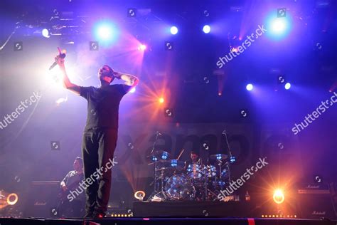 Example Singer 的图像结果