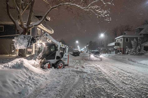 Buffalo Storm: More Snow Expected in Western New York - The New York Times