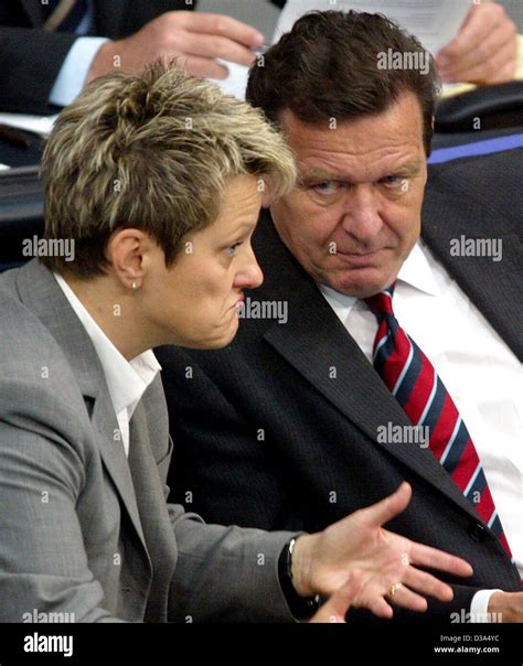 Short Europe Politician 的图像结果