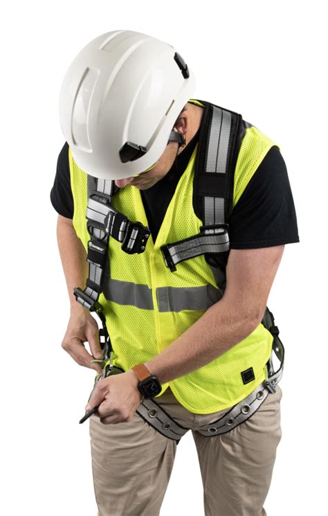 Using Fall Protection Harness 的图像结果