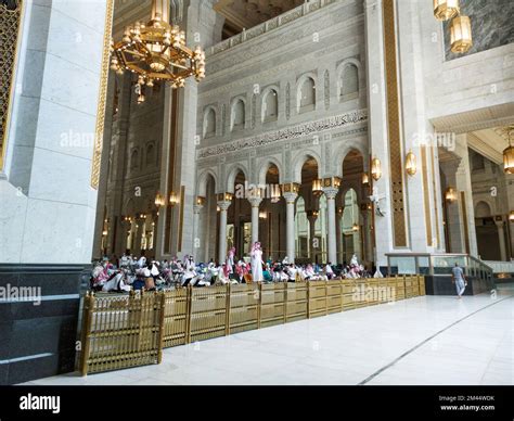 Saudi arabia masjid hi-res stock photography and images - Alamy