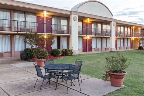 DAYS INN BY WYNDHAM HILLSBORO TX - Hotel Reviews, Photos, Rate ...