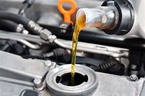 Engine Oil Tips: బైక్‌లో ఇంజిన్ ఆయిల్‌ టైంకి మార్చకపోతే ఎంత డేంజరో తెలుసా?