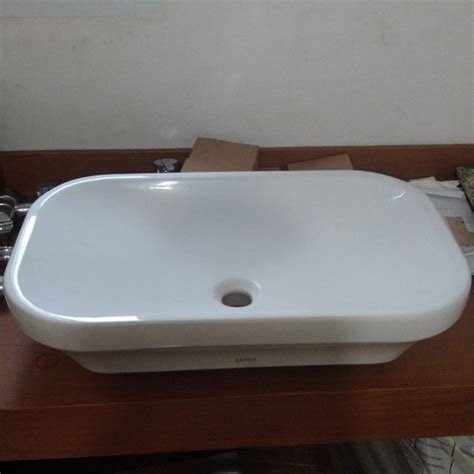 Jual wastafel Toto LW 630 J body only wastafel meja model oval Toto LW ...