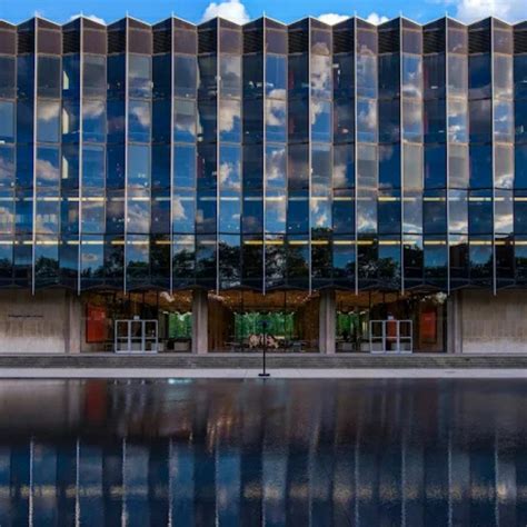 How to Get into the University of Chicago Law School: GPA, LSAT ...