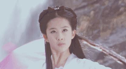《花木兰》从全球首映到全球撤档，首位华裔女主演，凭什么是刘亦菲 - 哔哩哔哩