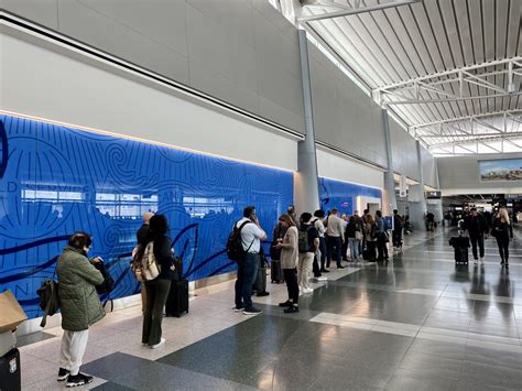 Lounge Review: The Club at LAS (Terminal 3) - Where Dreams Go to Die ...