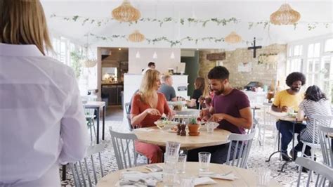 Fine Dining Busy 的图像结果