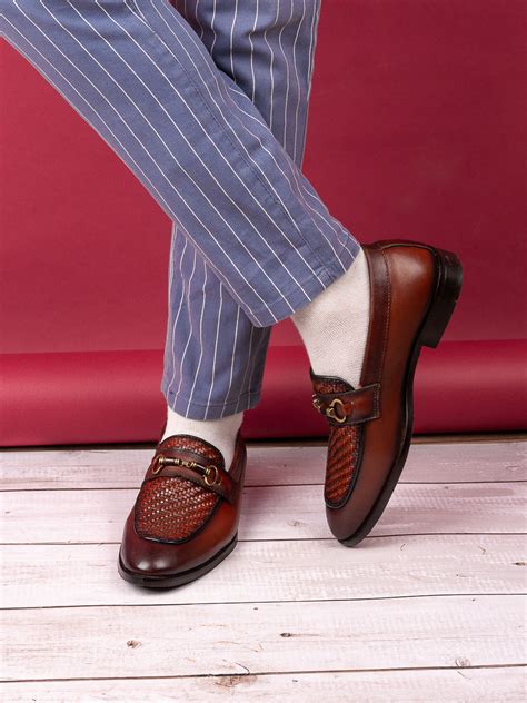 Men Brown Woven Design Loafers – ShoeTree