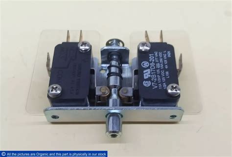 Applied Materials 0030-2884C Snap-Action Switches Assy V7-2B17D8-201 ...