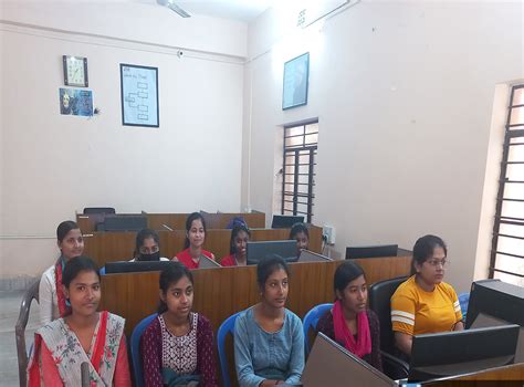 Mahishadal Girls' College