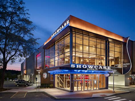 Showcase SuperLux - Chestnut Hill, MA | Chestnut hill, Movie theater ...
