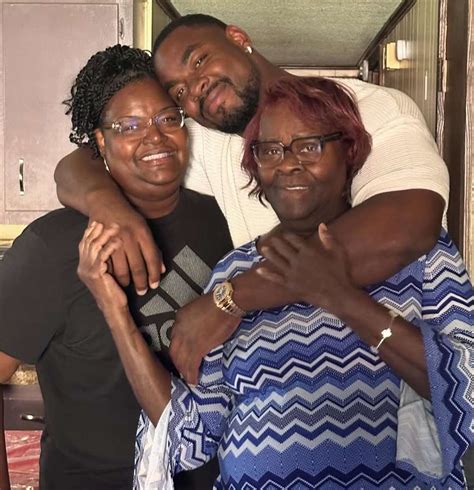 Chris Jones Reveals His Aunt Died of a Heart Attack While Watching Him Play