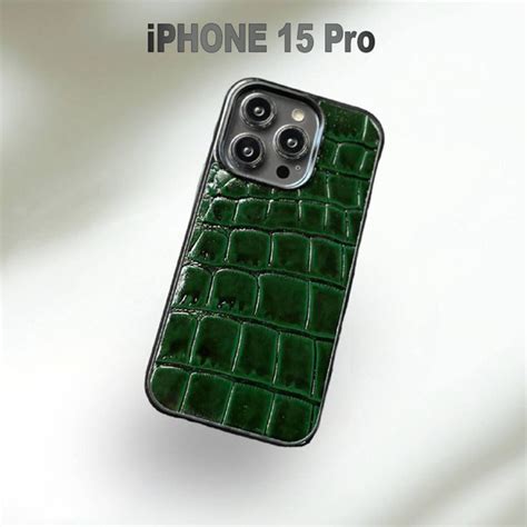 Изумрудный премиум чехол на iPhone 15 Pro из натуральной кожи с ...