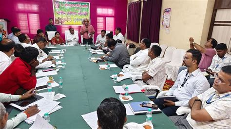 Nashik: Central Team Visits Lasalgaon APMC To Assess Onion Market ...