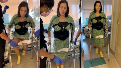 Twitch fa finta di nulla, mentre Adriana Chechik mostra di non riuscire ...