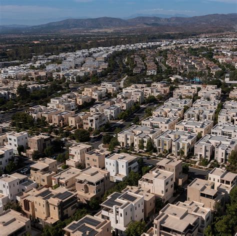 Building Cities from Scratch - The New York Times