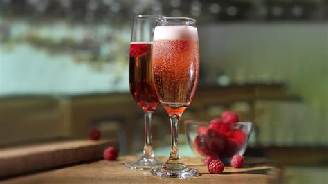 Elixir de la elegancia: Aprende a preparar el sofisticado Cocktail Kir ...