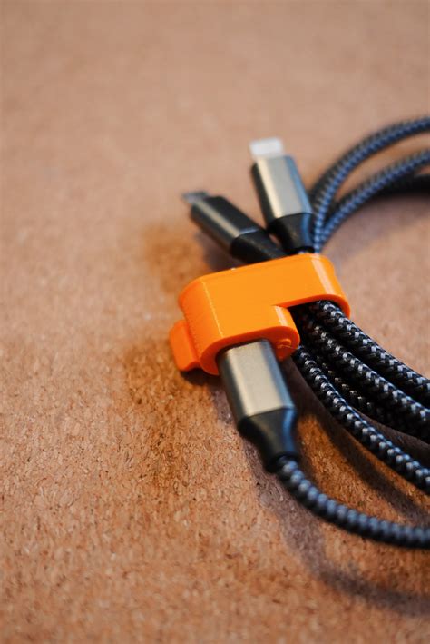 Free STL file USB C, Cable holder, cable clip, cable management ...