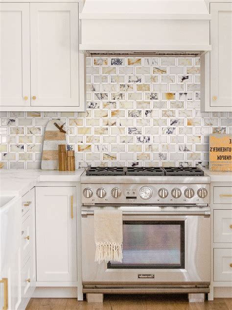 20+ Backsplash for All White Kitchen (STYLISH) - Backsplash Tiles