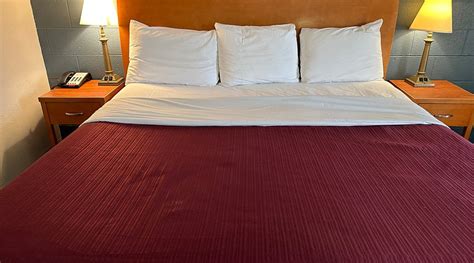 RELAX INN OF YREKA - Inn Reviews, Photos, Rate Comparison - Tripadvisor