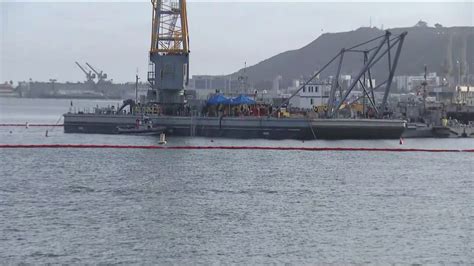 Navy jet crash recovery in San Diego Bay progresses | cbs8.com