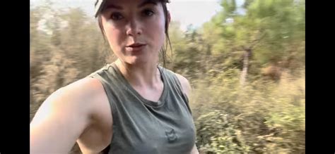 Sports Bra Clips ? Or Hard Nips ? : r/HannahBarron