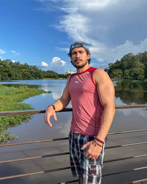 Mc Kolos | Fazer o que né … | Instagram