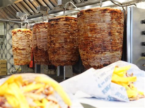 Your guide to Greek gyros: what is gyros and how is it different from ...