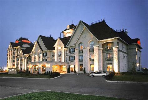 LE ST-MARTIN HOTEL & SUITES (Laval) - Hotel Reviews, Photos, Rate ...