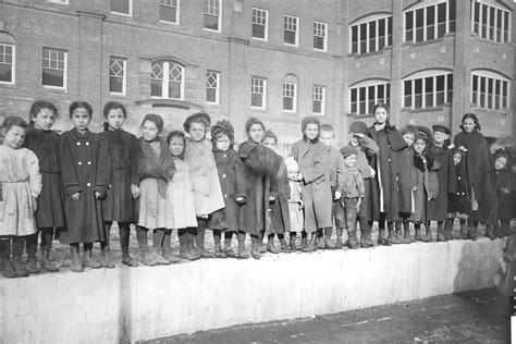 Settlement Houses: Progressive Solution for Neighborhood Problems