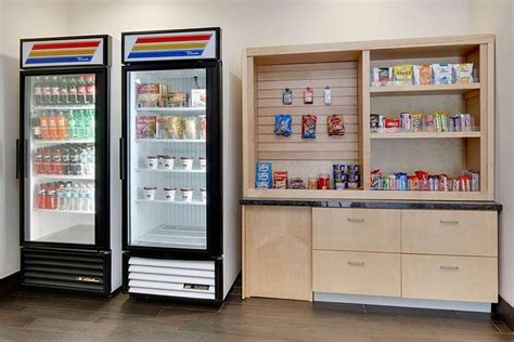 LA QUINTA INN & SUITES BY WYNDHAM STARKVILLE AT MSU - Hotel Reviews ...