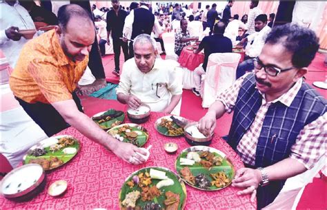 ଜମିଲା ପଖାଳ ଦିବସ: ବର୍ଷା ସାଜି ପାରିଲାନି ବାଧକ, ଅନୁଭୂତି ବଖାଣିଲେ ୩୦ ଫୁଡ୍‌-ବ୍ଲଗର୍‌