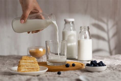 Can You Drink Milk on Carnivore Diet? What Are Pros & Cons