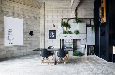 Red Commercial Complex 的图像结果