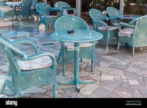 Outdoor Cafe 的图像结果