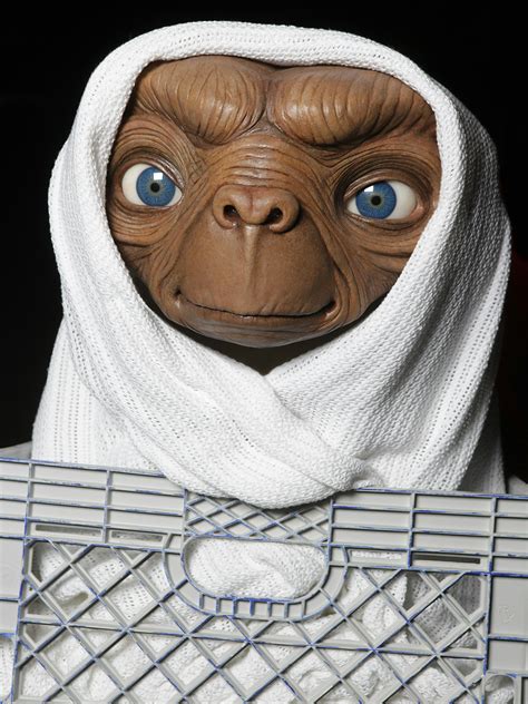 Alien Gets Paid 的图像结果