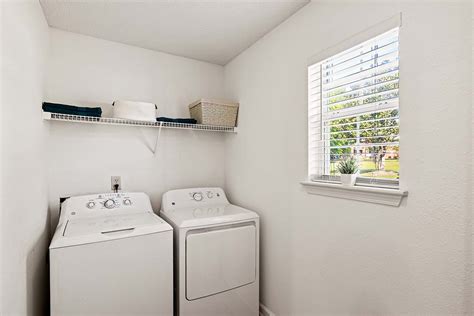 ECU Housing 的图像结果