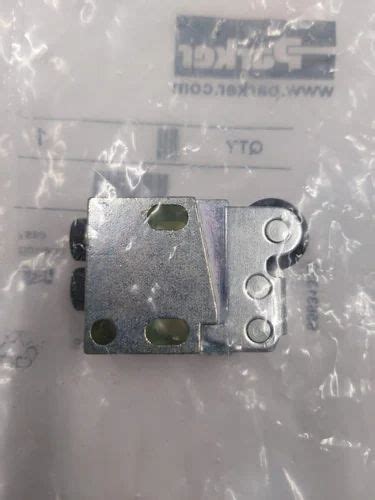Pneumatic Valve - Univer Solenoid Valve AE-1000 Trader - Wholesaler ...
